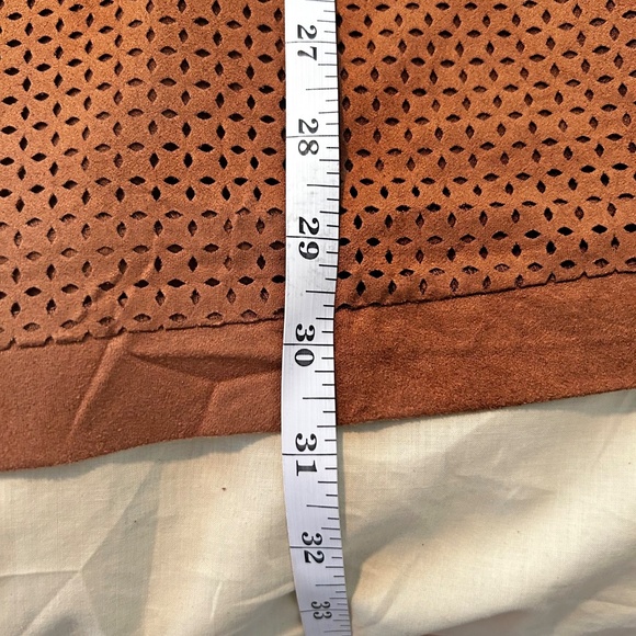 FAUX SUEDE TOP, SLEEVELESS, TOFFEE, SIZE 4X, OPENWORK PATTERN ON FRONT, PLAIN - Picture 4 of 12